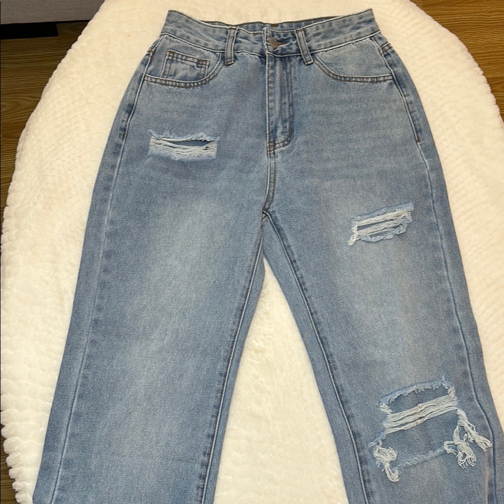 SHEIN Light Blue Distressed Straight Leg Jeans
